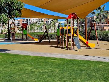 Sur La Mer Playground