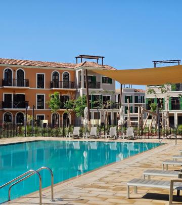 Sur La Mer Swimming Pool